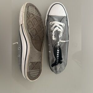 Women’s size 8.5 converse